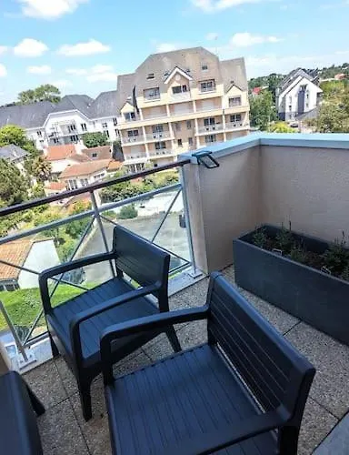 Les Voisins De L'hippodrome